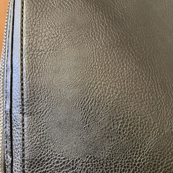 Matt and Nat Backpack - Picture 4 of 12